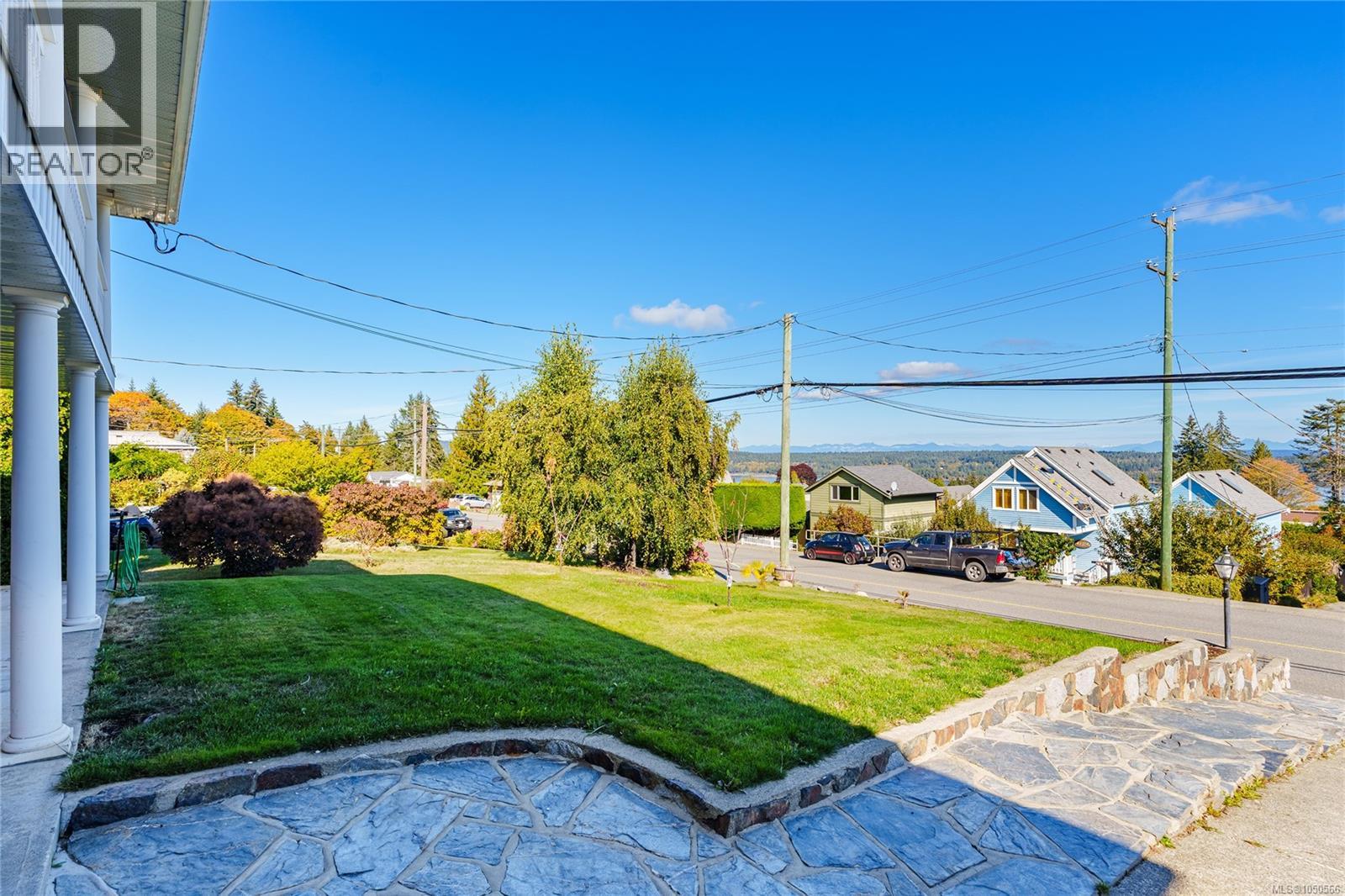 438 Davis Rd