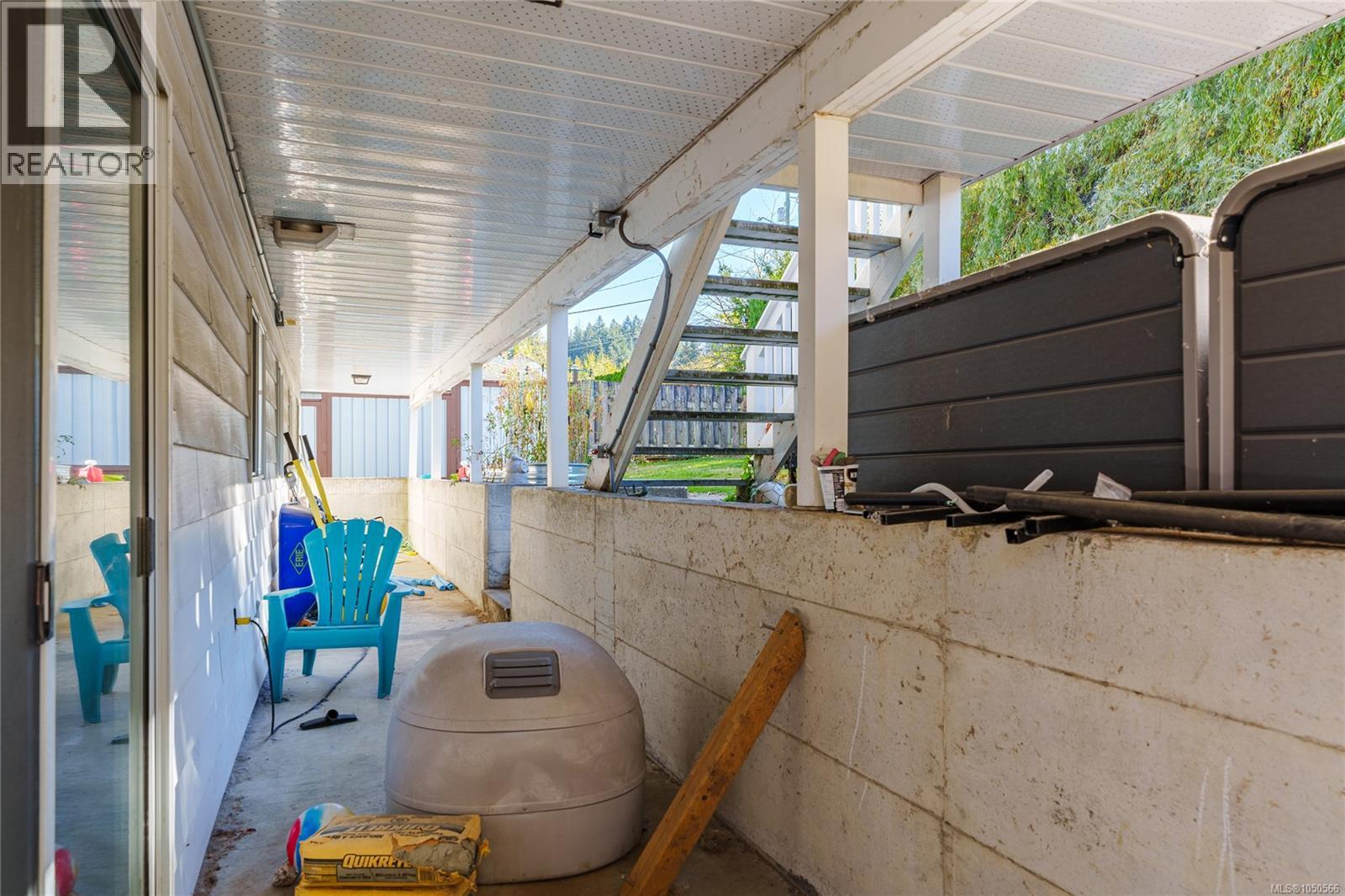 438 Davis Rd