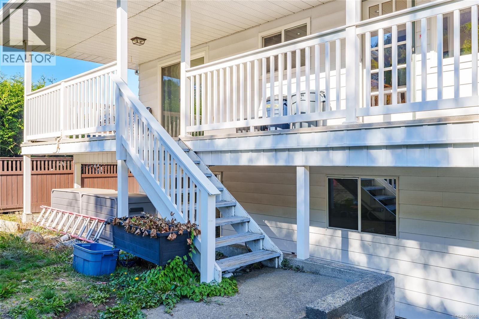 438 Davis Rd