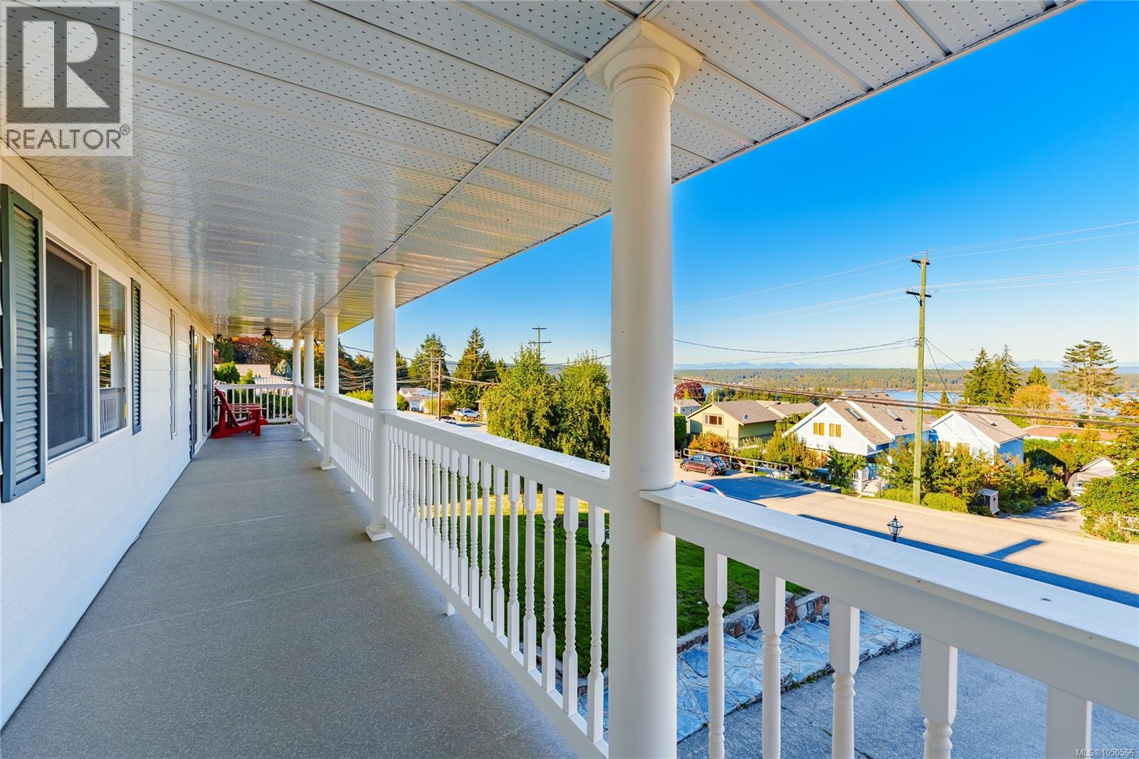 438 Davis Rd