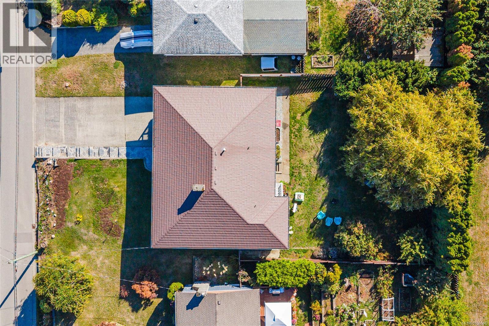438 Davis Rd