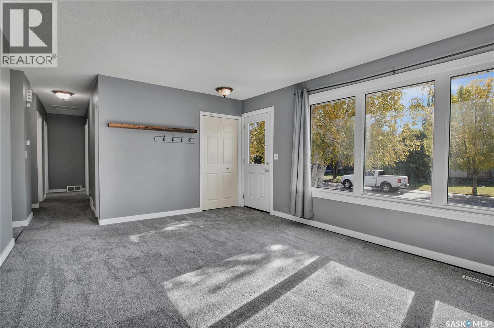 63 Jordan Place, Saskatoon, Saskatchewan  S7L 4J2 - Photo 3 - SK050515