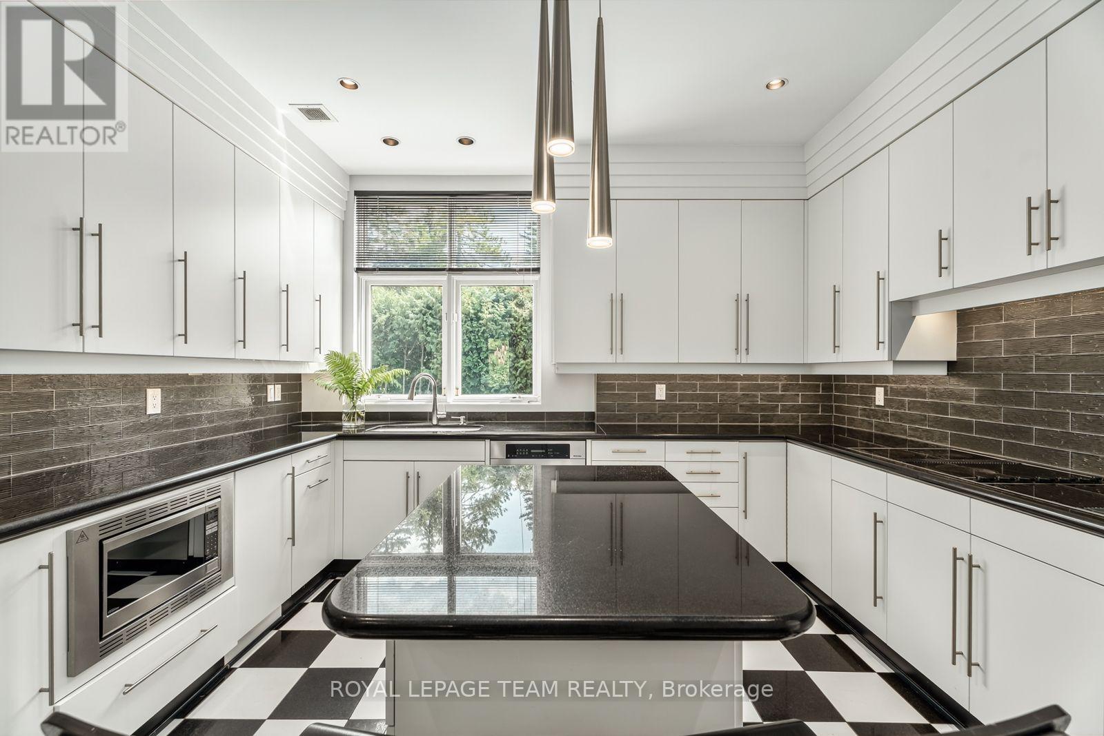 725 Manor Avenue, Ottawa, Ontario  K1M 0E4 - Photo 8 - X13869154