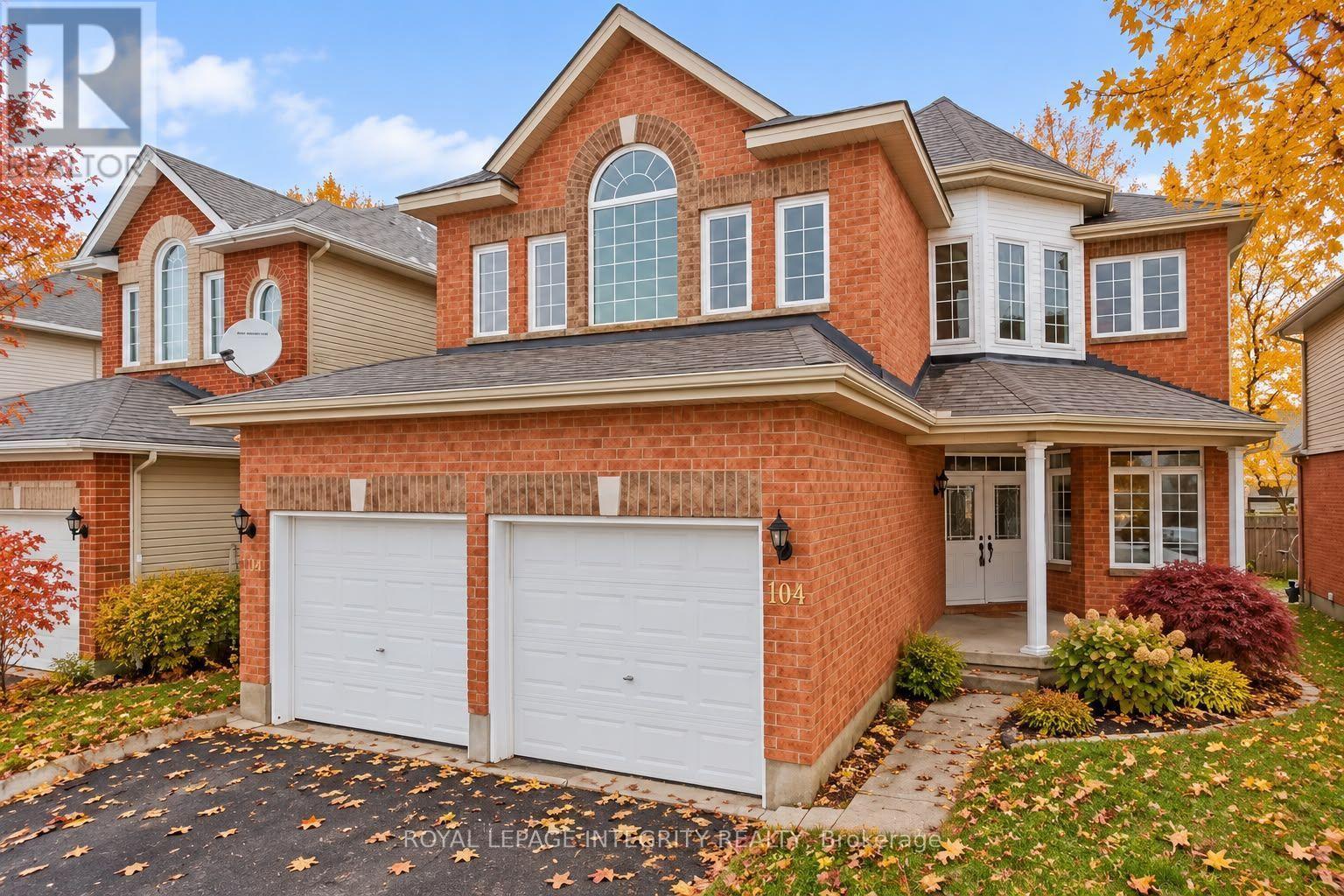 104 WHITESTONE DRIVE, Ottawa, Ontario