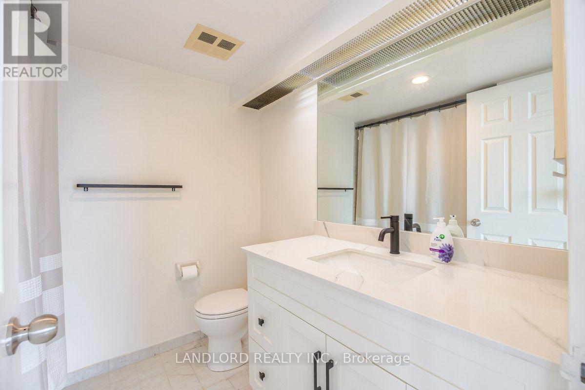 2504 - 5 Concorde Place, Toronto, Ontario  M3C 3M8 - Photo 17 - C13869110