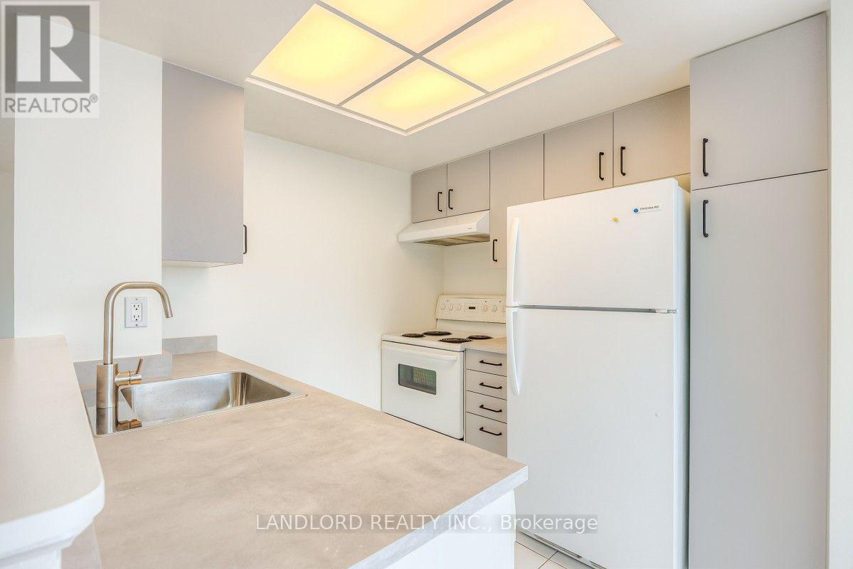 2504 - 5 Concorde Place, Toronto, Ontario  M3C 3M8 - Photo 6 - C13869110