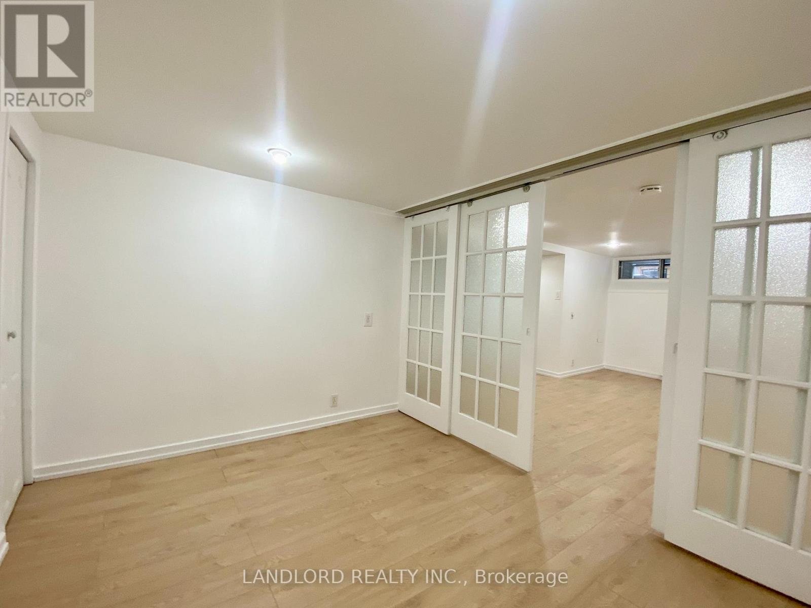 Bsmt - 114 Bellefair Avenue, Toronto, Ontario  M4L 3T8 - Photo 11 - E13869192