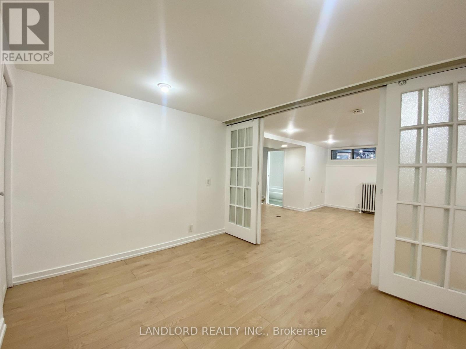 Bsmt - 114 Bellefair Avenue, Toronto, Ontario  M4L 3T8 - Photo 12 - E13869192
