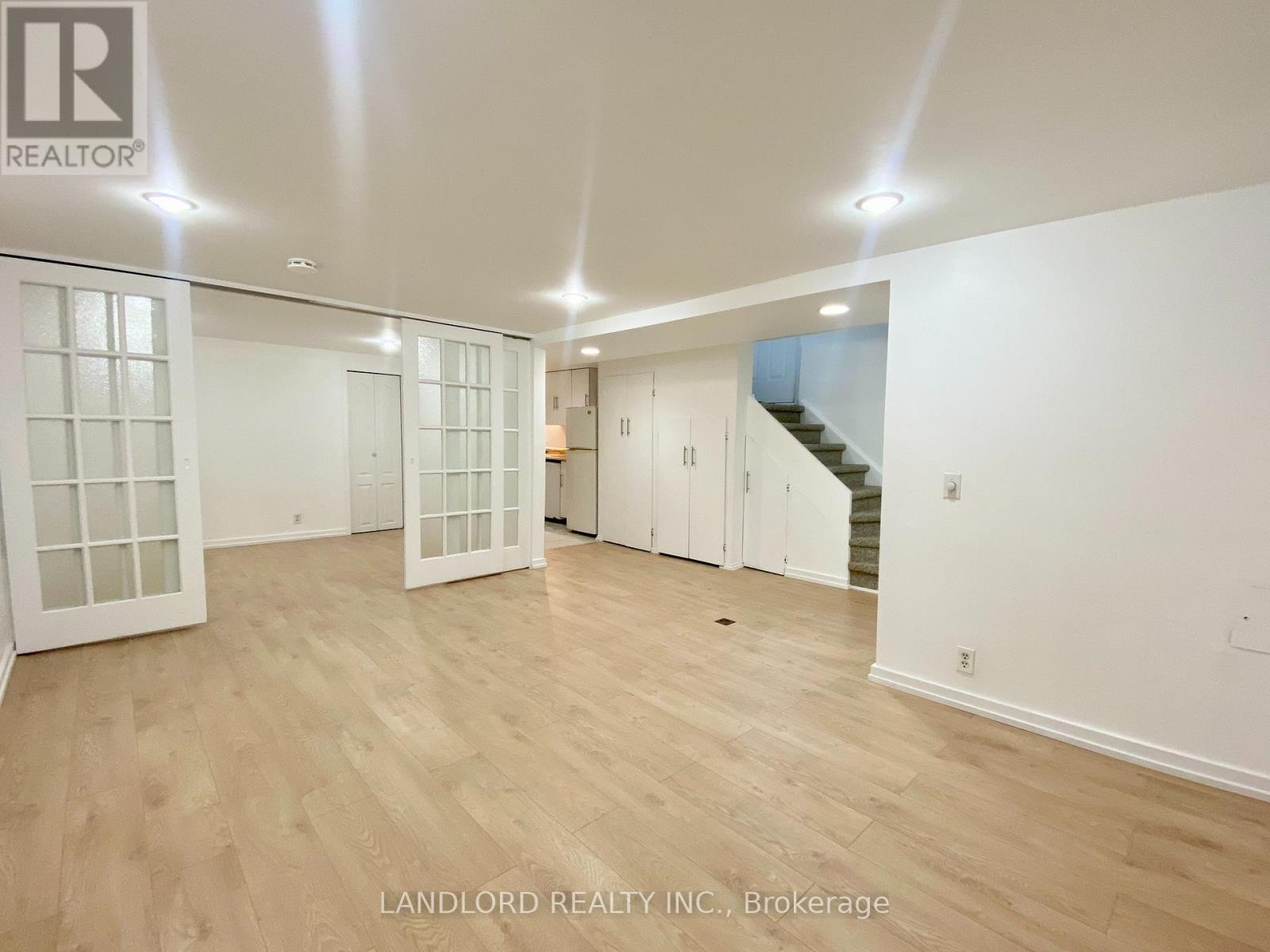 Bsmt - 114 Bellefair Avenue, Toronto, Ontario  M4L 3T8 - Photo 2 - E13869192