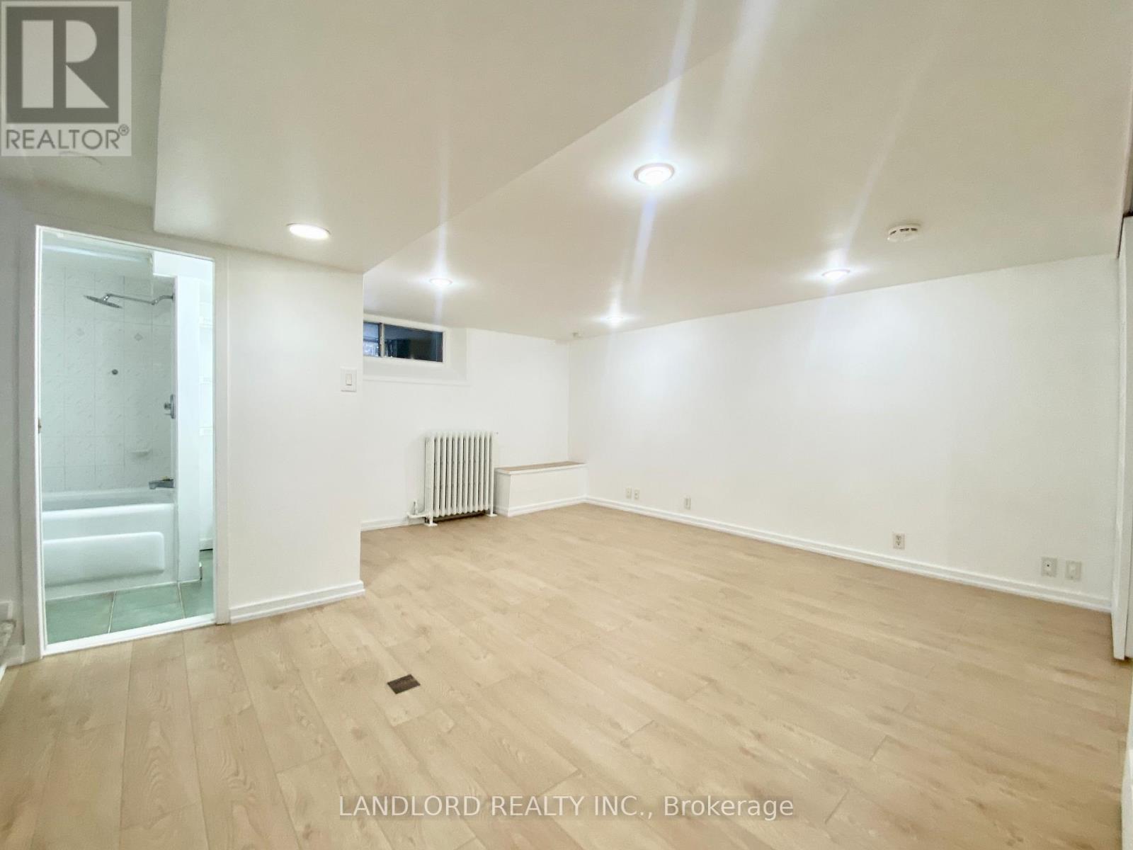 Bsmt - 114 Bellefair Avenue, Toronto, Ontario  M4L 3T8 - Photo 3 - E13869192