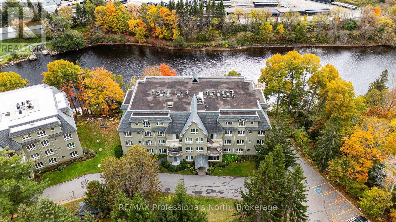 204 - 35 Dairy Lane W, Huntsville, Ontario  P1H 2L8 - Photo 2 - X13869144