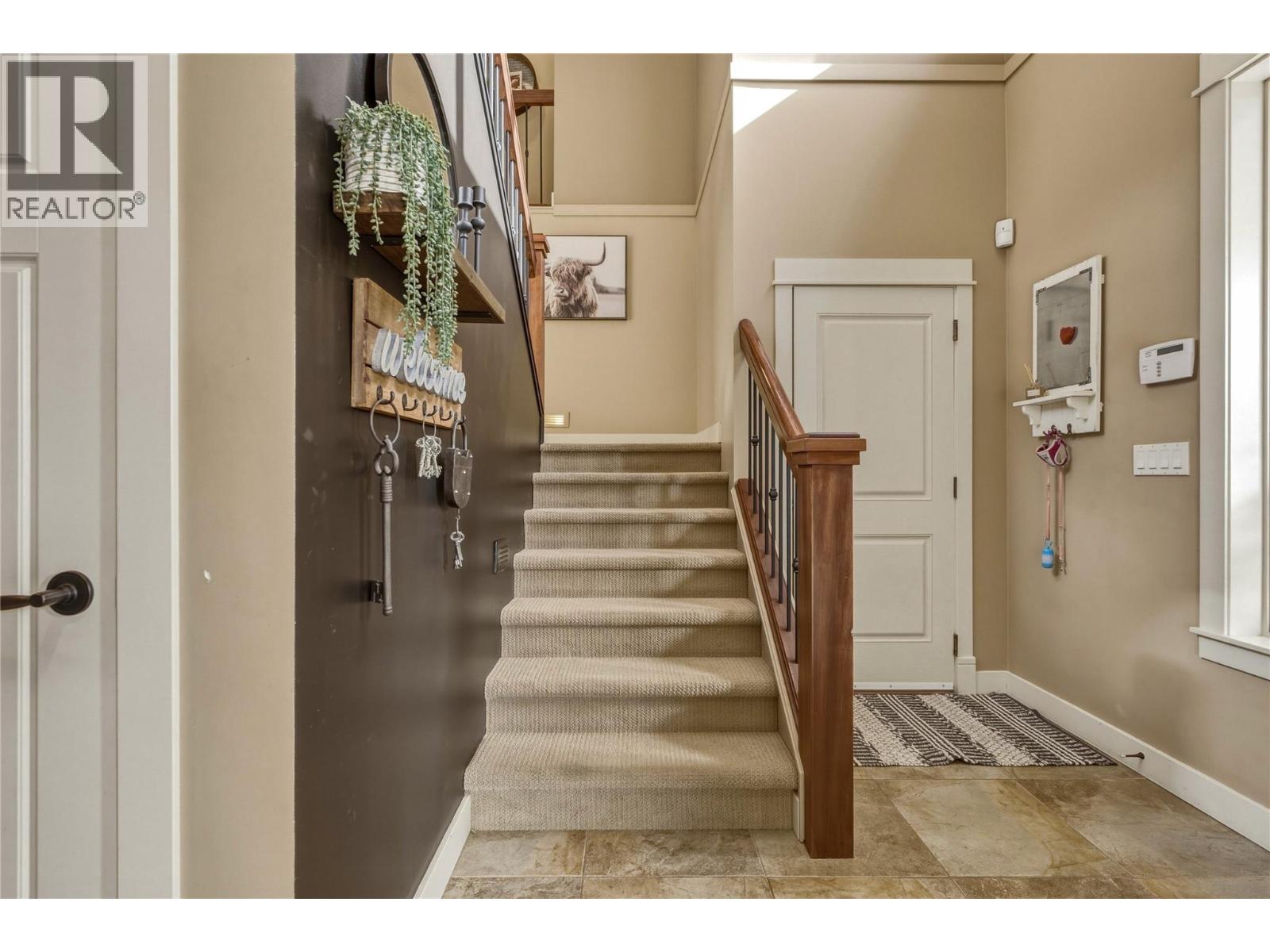 547 Mt. Tanner Place, Coldstream, British Columbia  V1B 4B4 - Photo 5 - 10402332