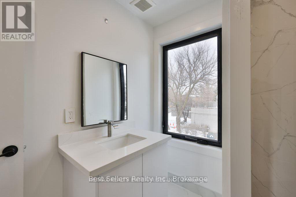 2a - 172 Royal York Road, Toronto, Ontario  M8V 2V4 - Photo 7 - W13869132