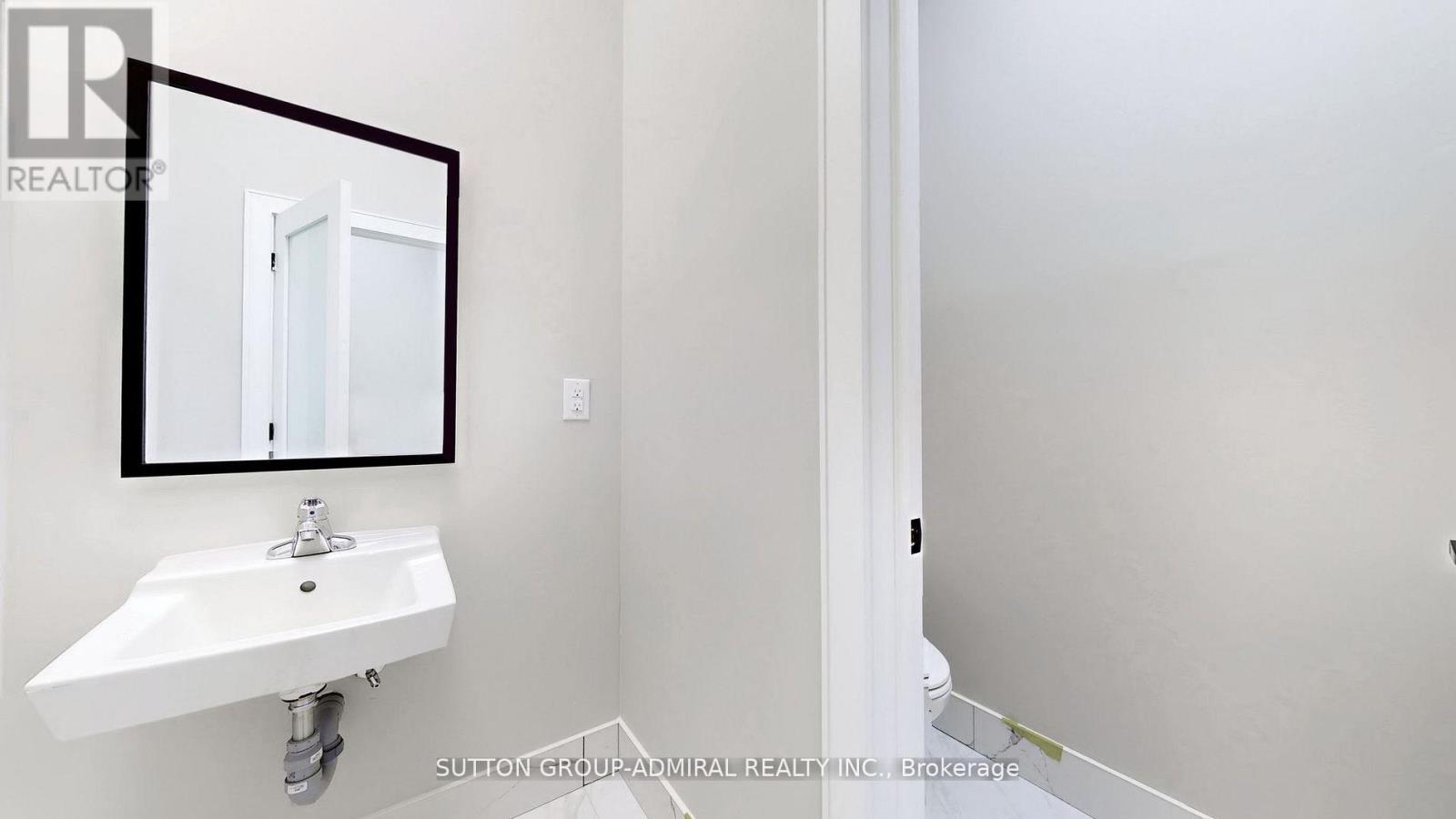 18 And 19 - 800 Petrolia Road, Toronto, Ontario  M3J 3K4 - Photo 2 - W13869178