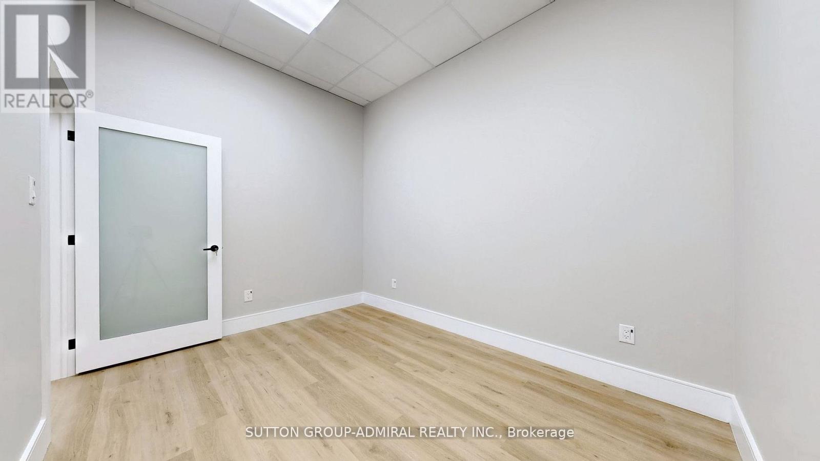 18 And 19 - 800 Petrolia Road, Toronto, Ontario  M3J 3K4 - Photo 6 - W13869178