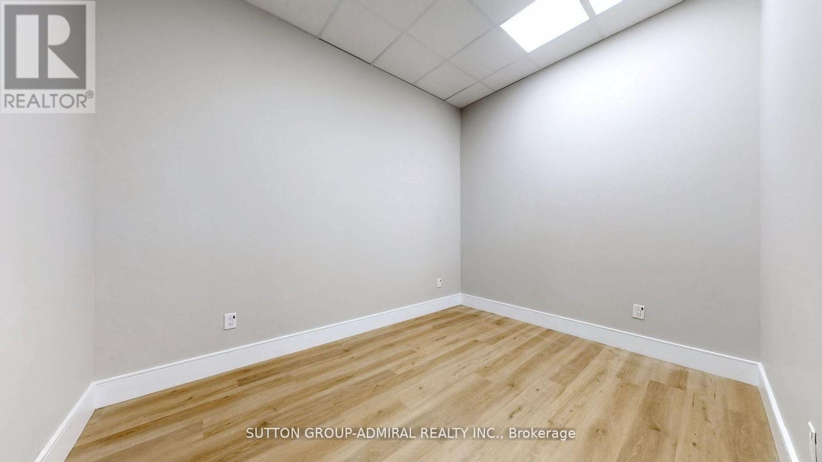 18 And 19 - 800 Petrolia Road, Toronto, Ontario  M3J 3K4 - Photo 7 - W13869178