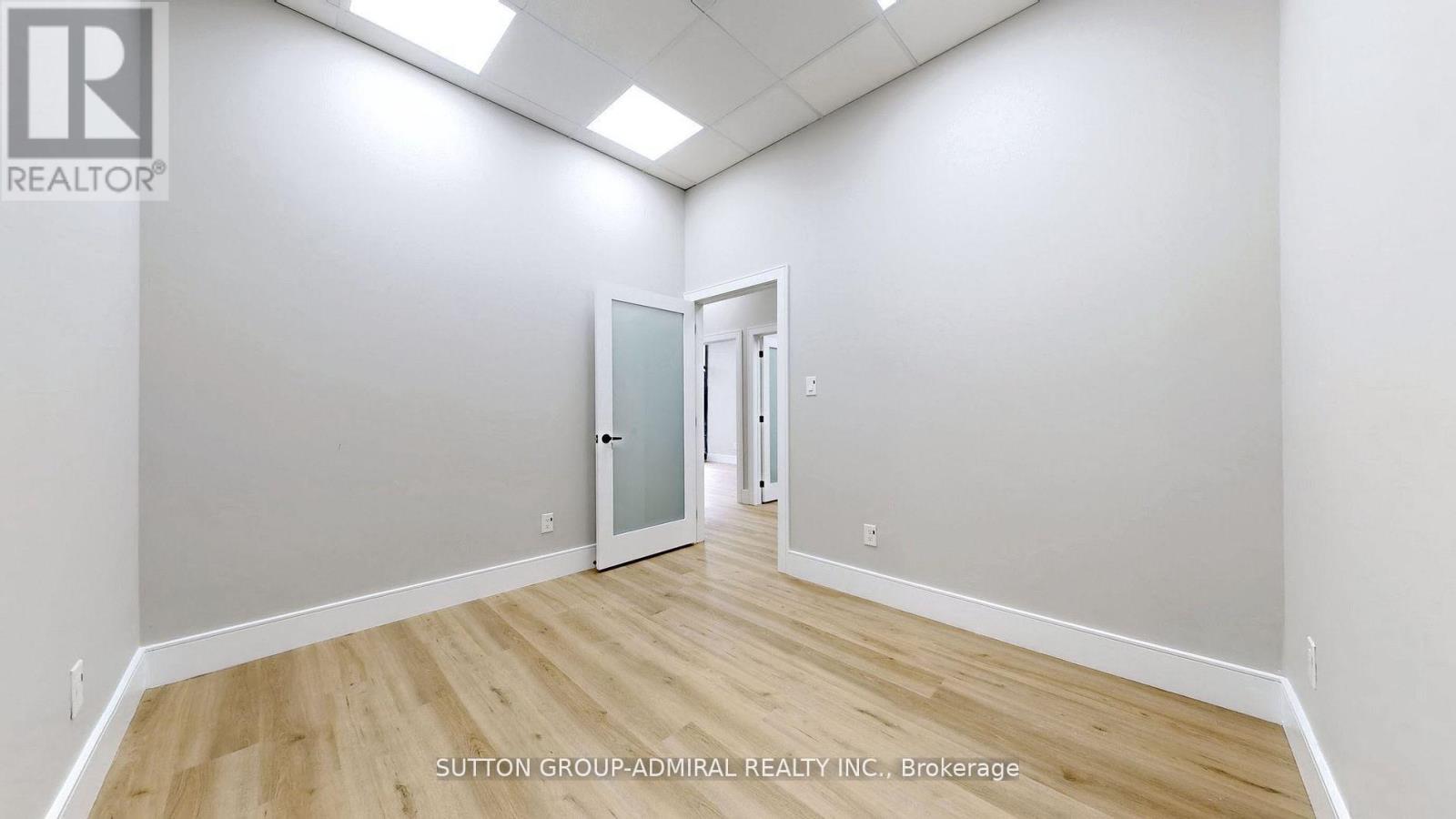 18 And 19 - 800 Petrolia Road, Toronto, Ontario  M3J 3K4 - Photo 9 - W13869178