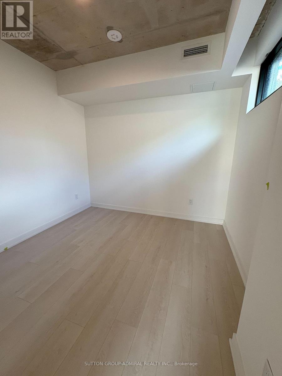 313 - 1 Vine Avenue, Toronto, Ontario  M6P 0C8 - Photo 3 - W13869226
