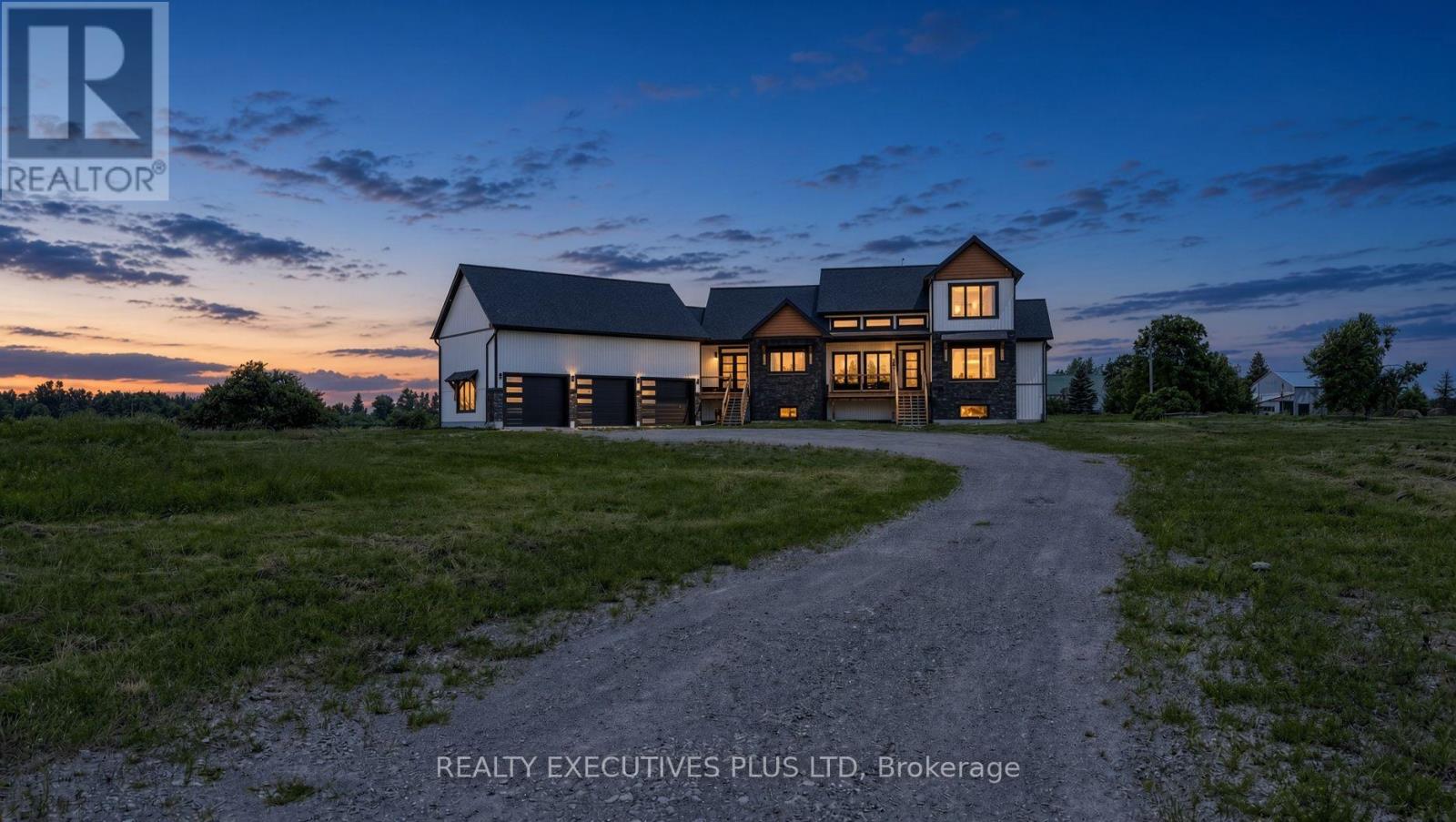 16 CAMBRAY ROAD, Kawartha Lakes, Ontario