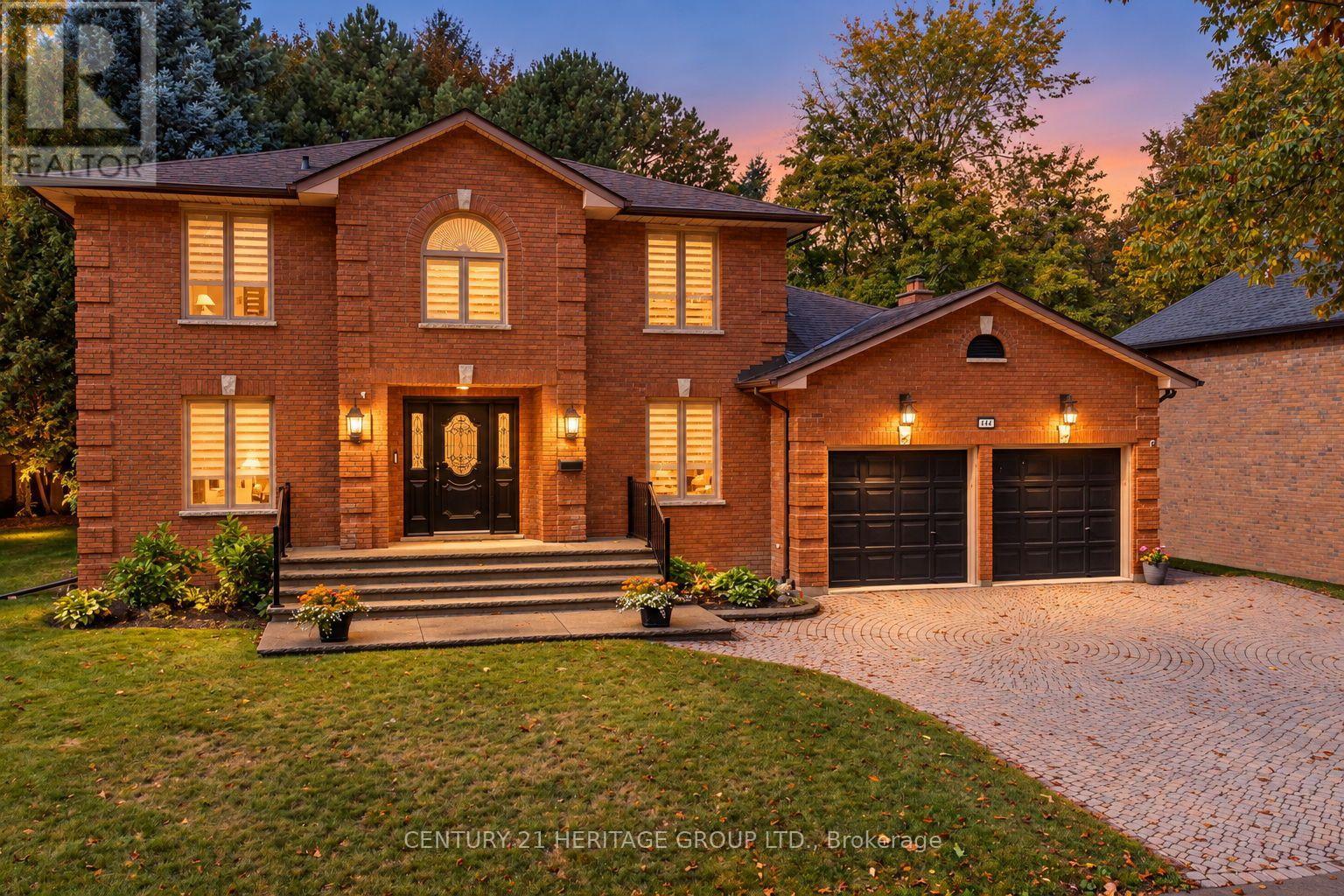 144 Lovers Lane, Hamilton, Ontario  L9G 1G8 - Photo 2 - X13869114