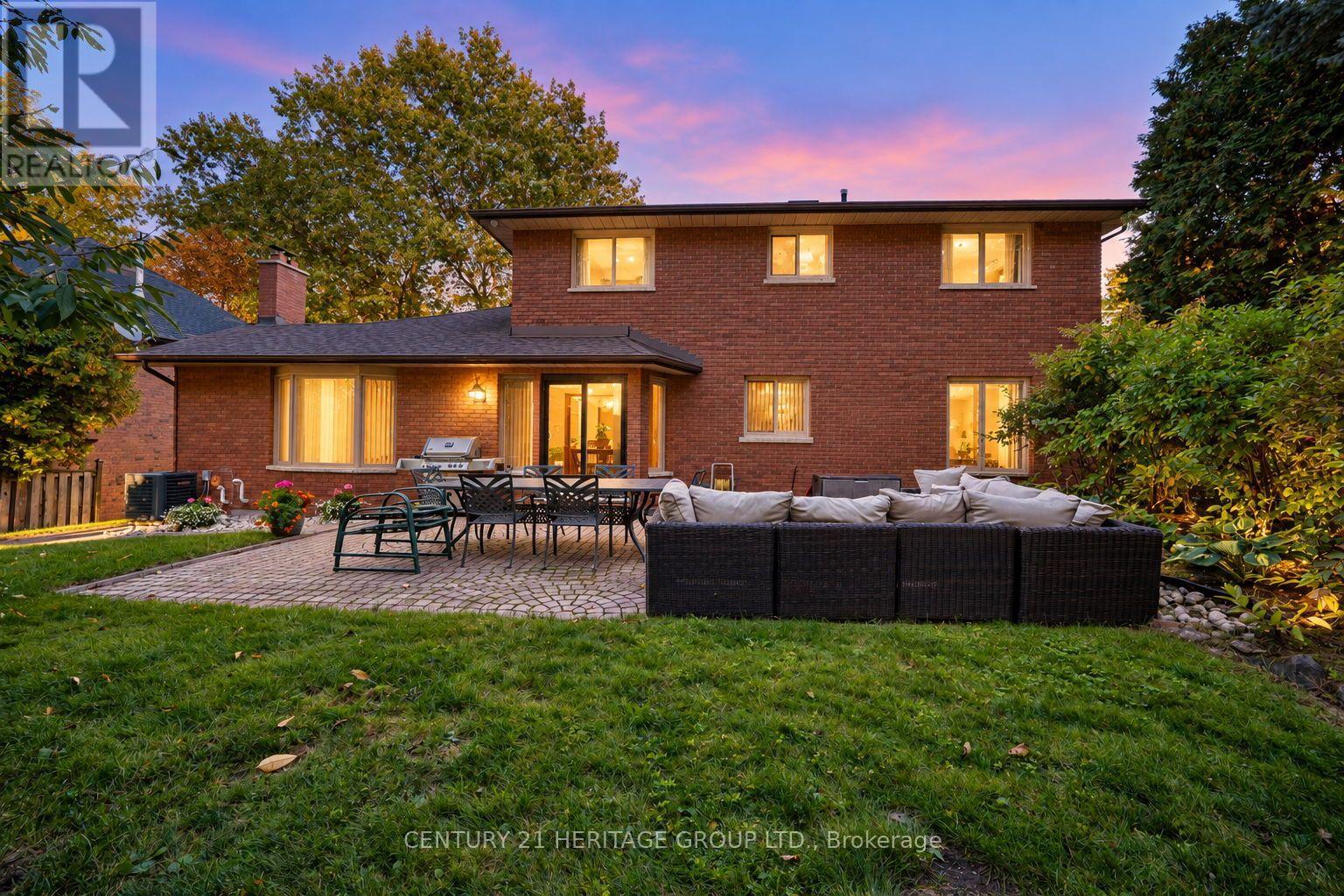 144 Lovers Lane, Hamilton, Ontario  L9G 1G8 - Photo 3 - X13869114