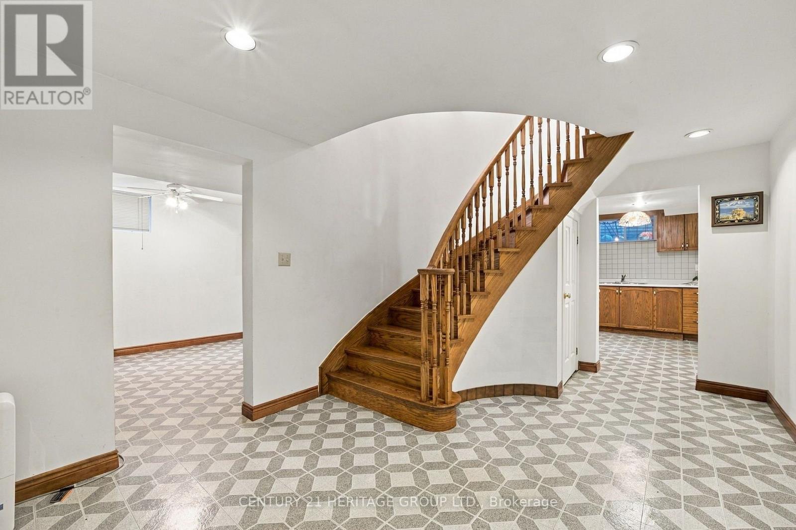 144 Lovers Lane, Hamilton, Ontario  L9G 1G8 - Photo 35 - X13869114