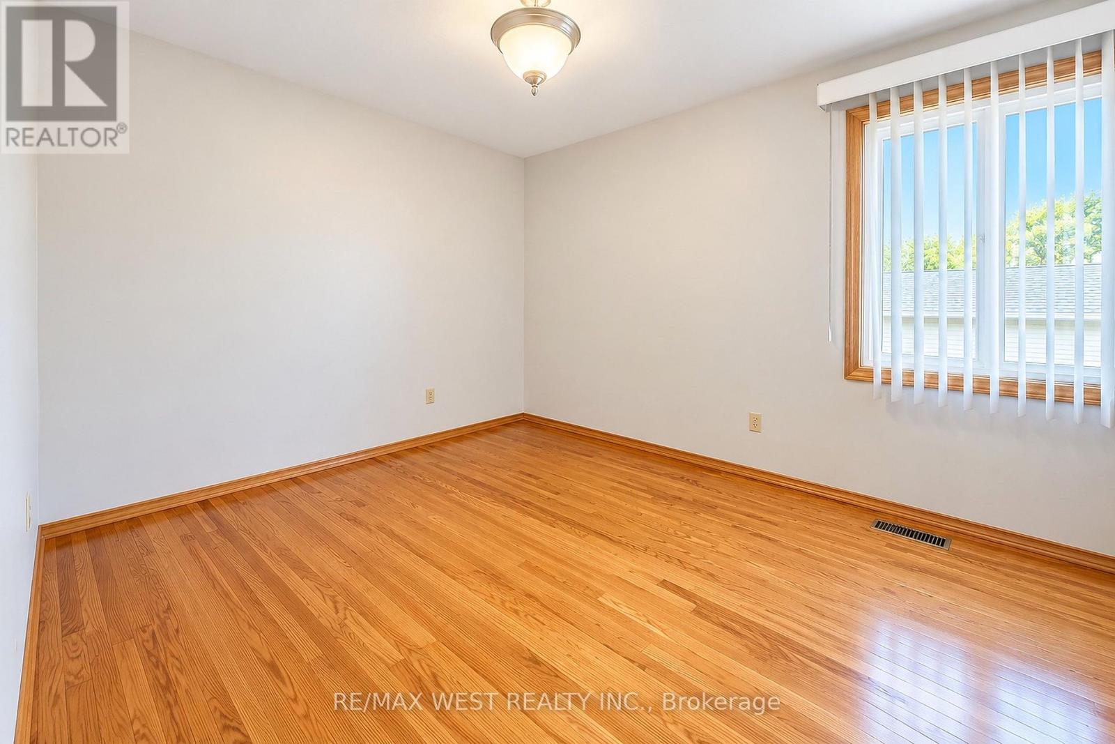 34 Glen Castle Drive, Hamilton, Ontario  L8G 2Z4 - Photo 13 - X13869148