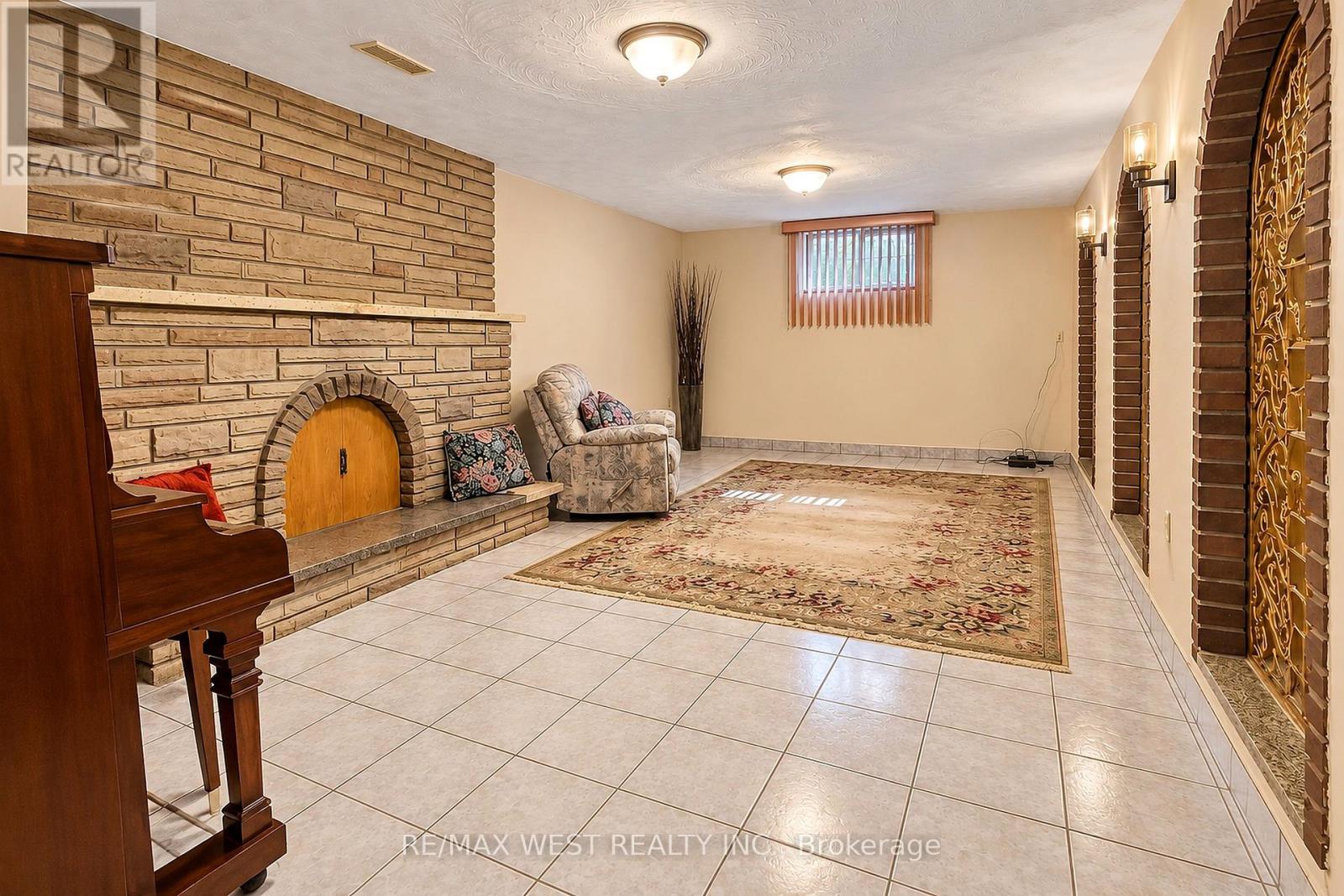 34 Glen Castle Drive, Hamilton, Ontario  L8G 2Z4 - Photo 15 - X13869148