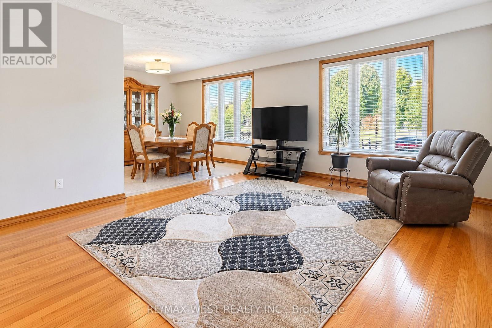 34 Glen Castle Drive, Hamilton, Ontario  L8G 2Z4 - Photo 4 - X13869148
