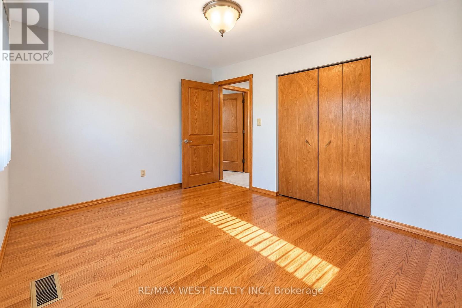34 Glen Castle Drive, Hamilton, Ontario  L8G 2Z4 - Photo 9 - X13869148