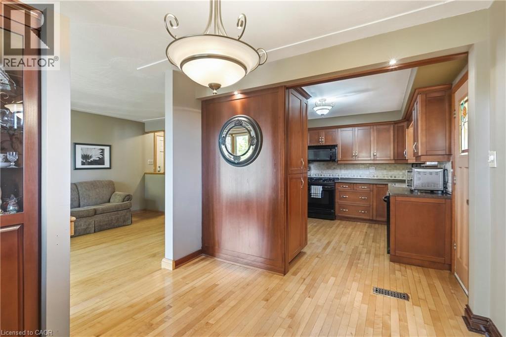 106 Victor Boulevard, Hamilton, Ontario  L9A 2V4 - Photo 7 - 40869332