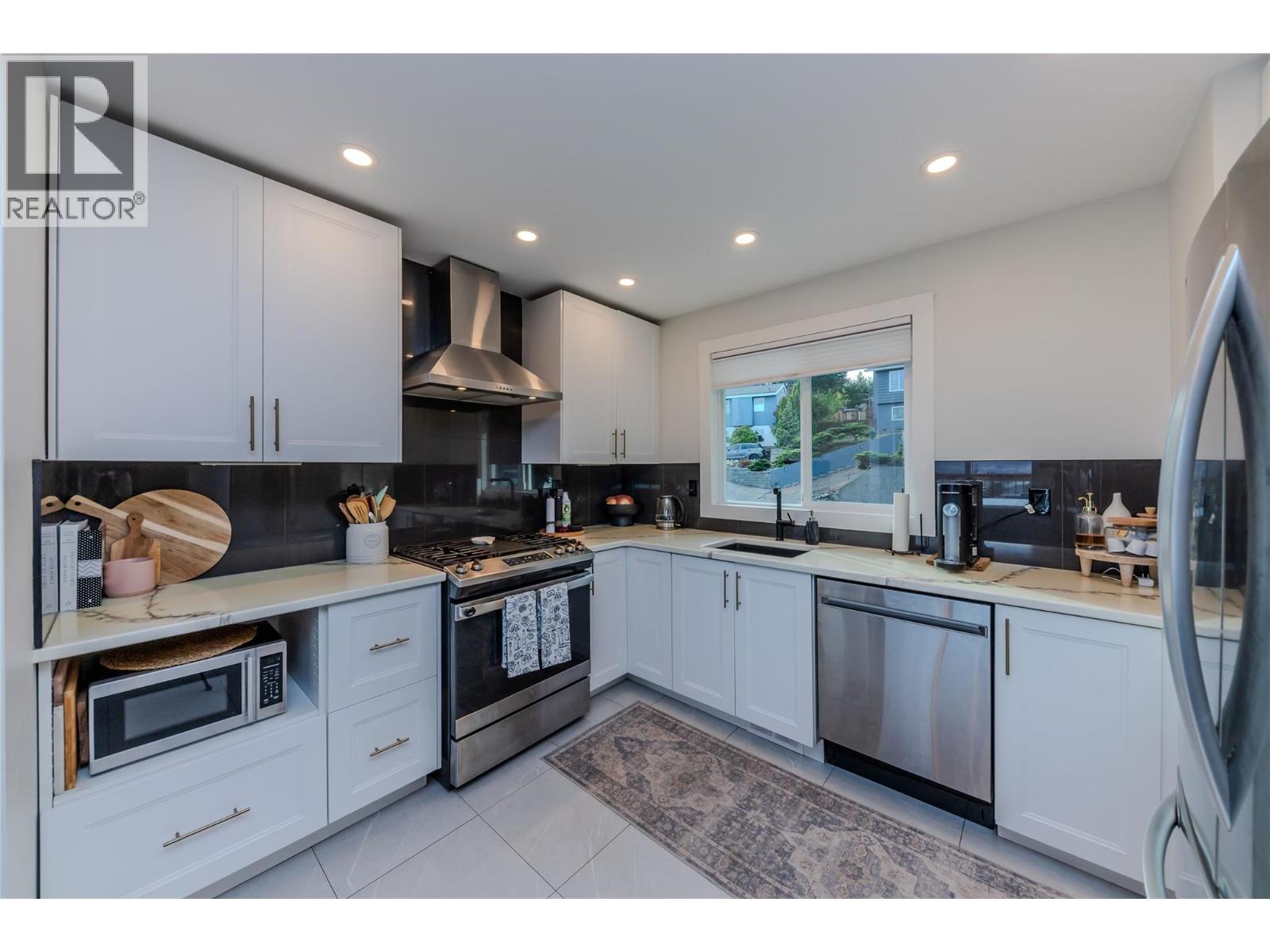 891 Gleneagles Drive