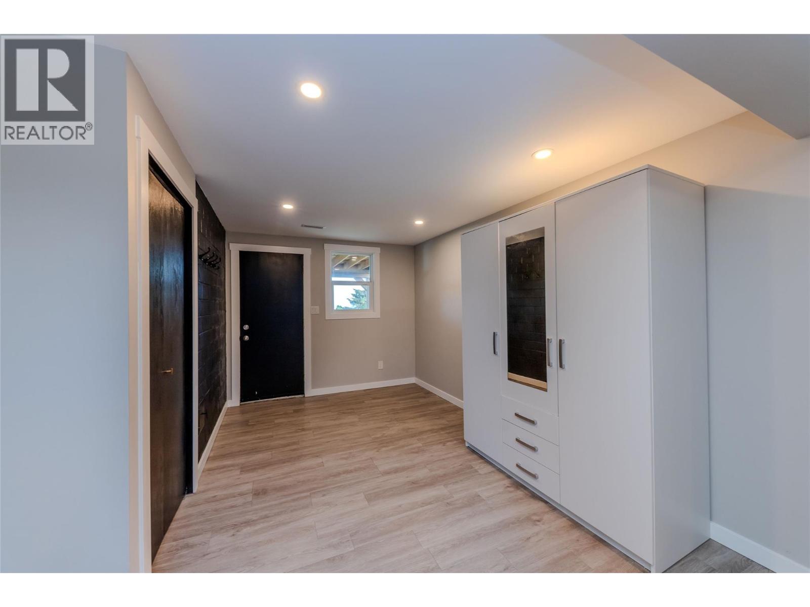 891 Gleneagles Drive