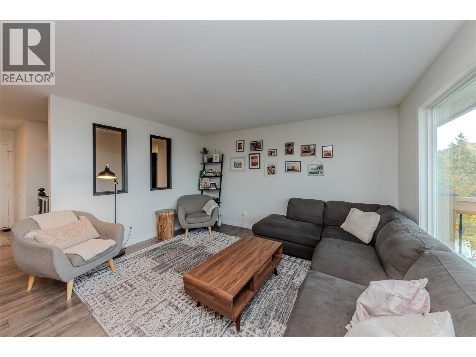 891 Gleneagles Drive