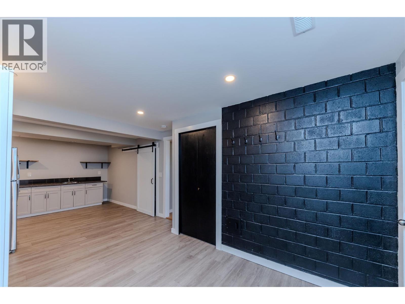 891 Gleneagles Drive