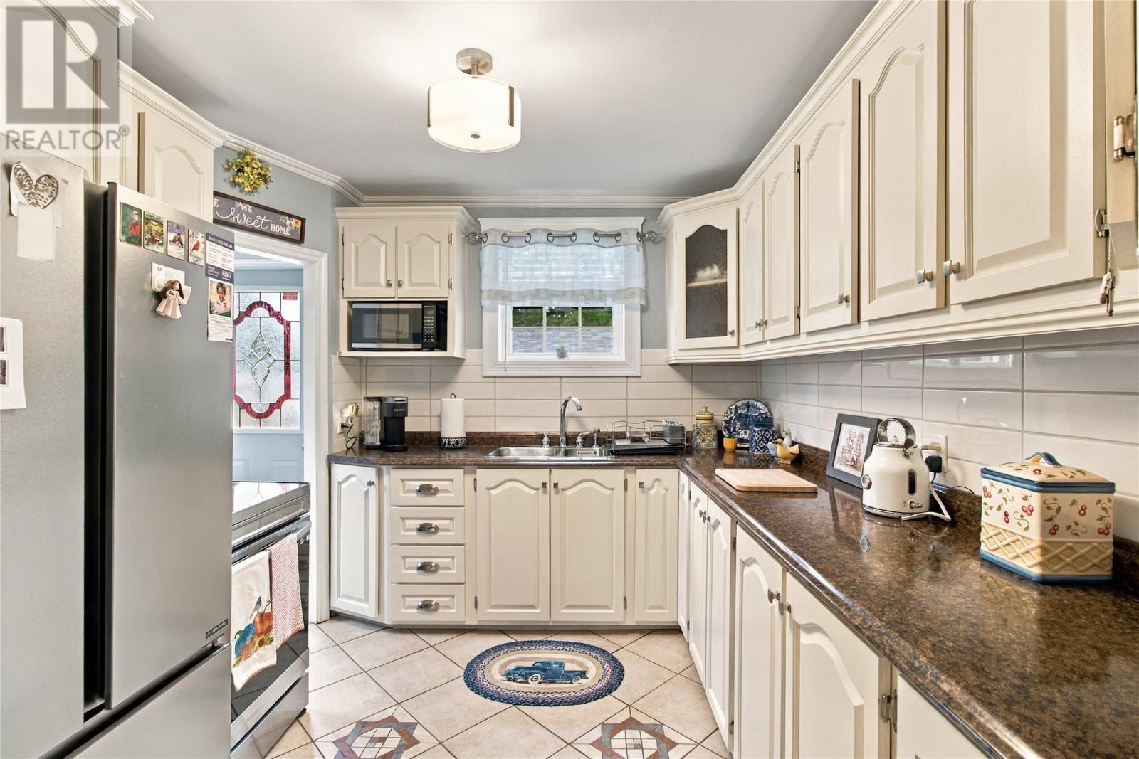 36 Jersey Avenue, Mount Pearl — photo 8