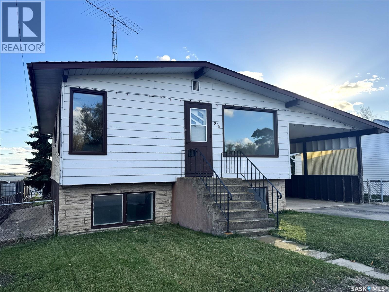 218 2nd AVENUE E, Biggar, Saskatchewan