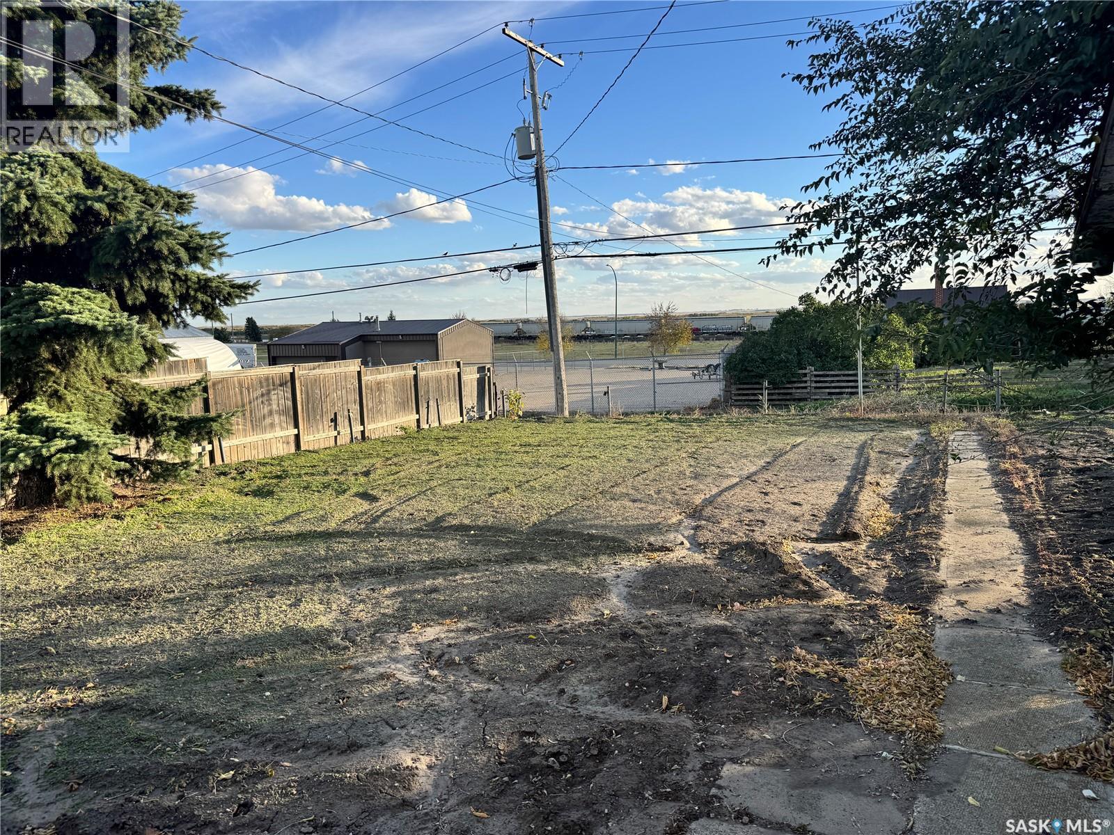 218 2nd Avenue E, Biggar, Saskatchewan  S0K 0M0 - Photo 31 - SK050507