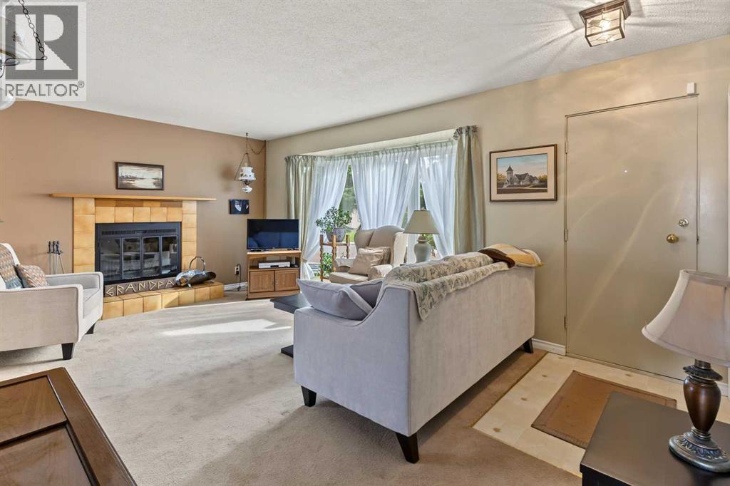 148 Marwood Circle NE, Calgary, Alberta  T2A 2S2 - Photo 2 - A2348361