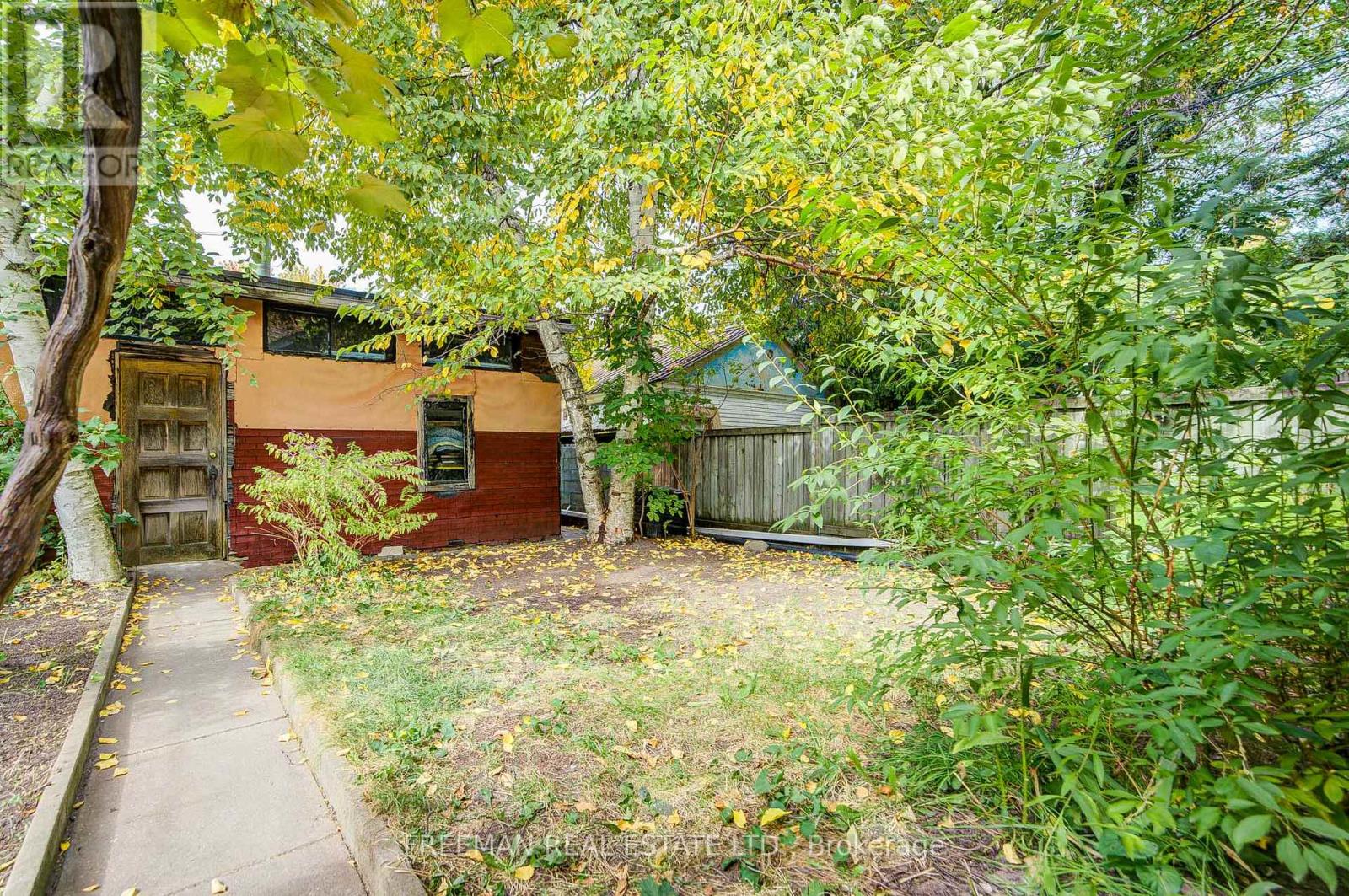 756 Euclid Avenue, Toronto, Ontario  M6G 2V2 - Photo 39 - C13869294