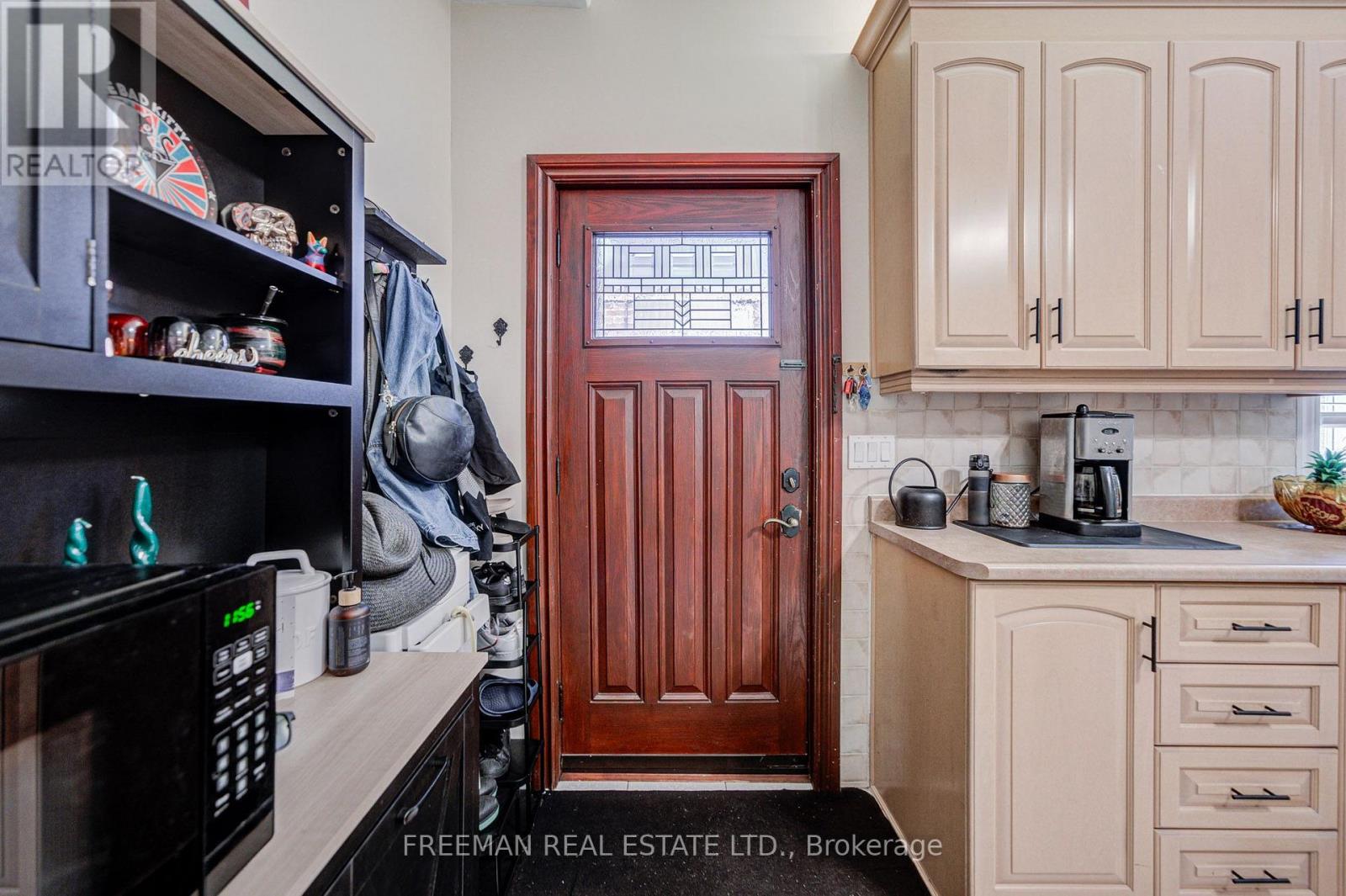 756 Euclid Avenue, Toronto, Ontario  M6G 2V2 - Photo 4 - C13869294