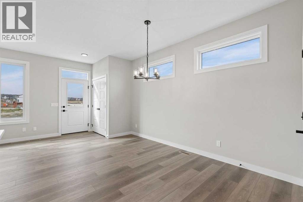 79 Lewiston Park NE