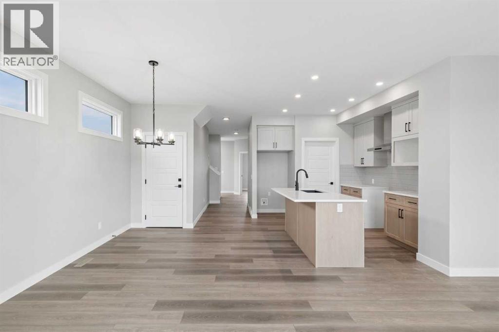 79 Lewiston Park NE