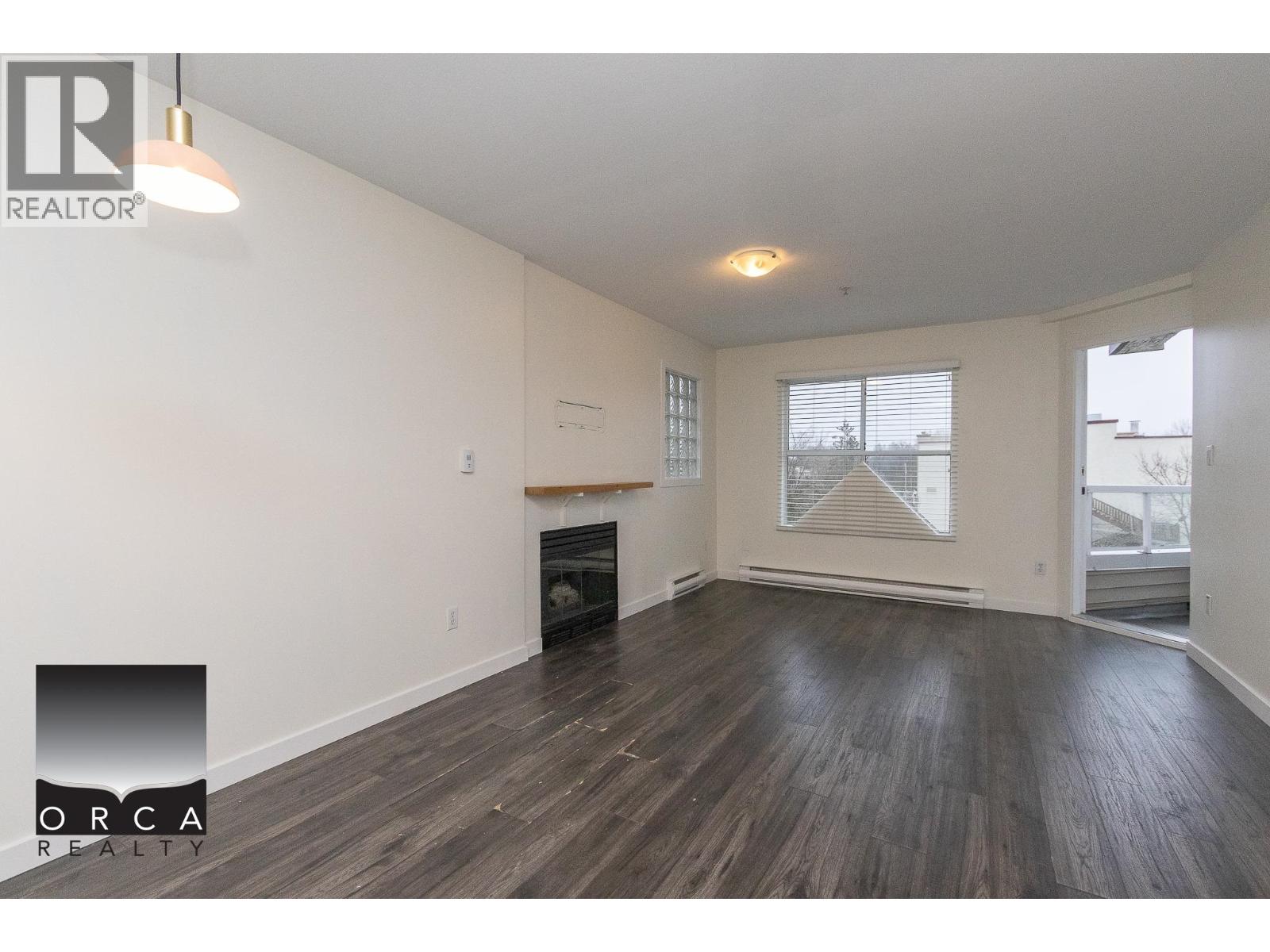 402 1481 E 4th Avenue, Vancouver, British Columbia  V5N 1J6 - Photo 2 - R3173013