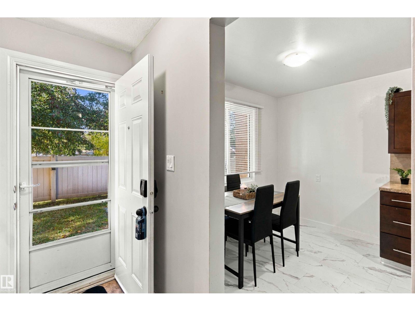 132 LONDONDERRY SQUARE SQ NW