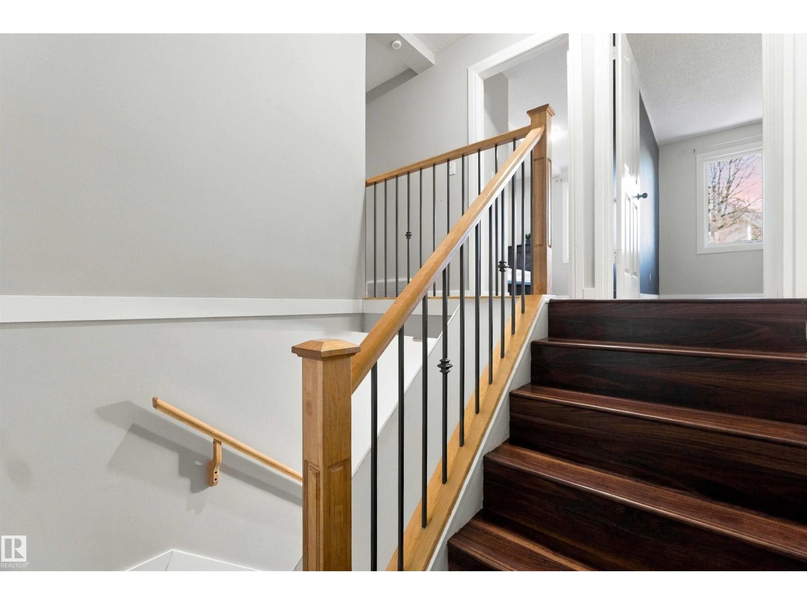 132 LONDONDERRY SQUARE SQ NW