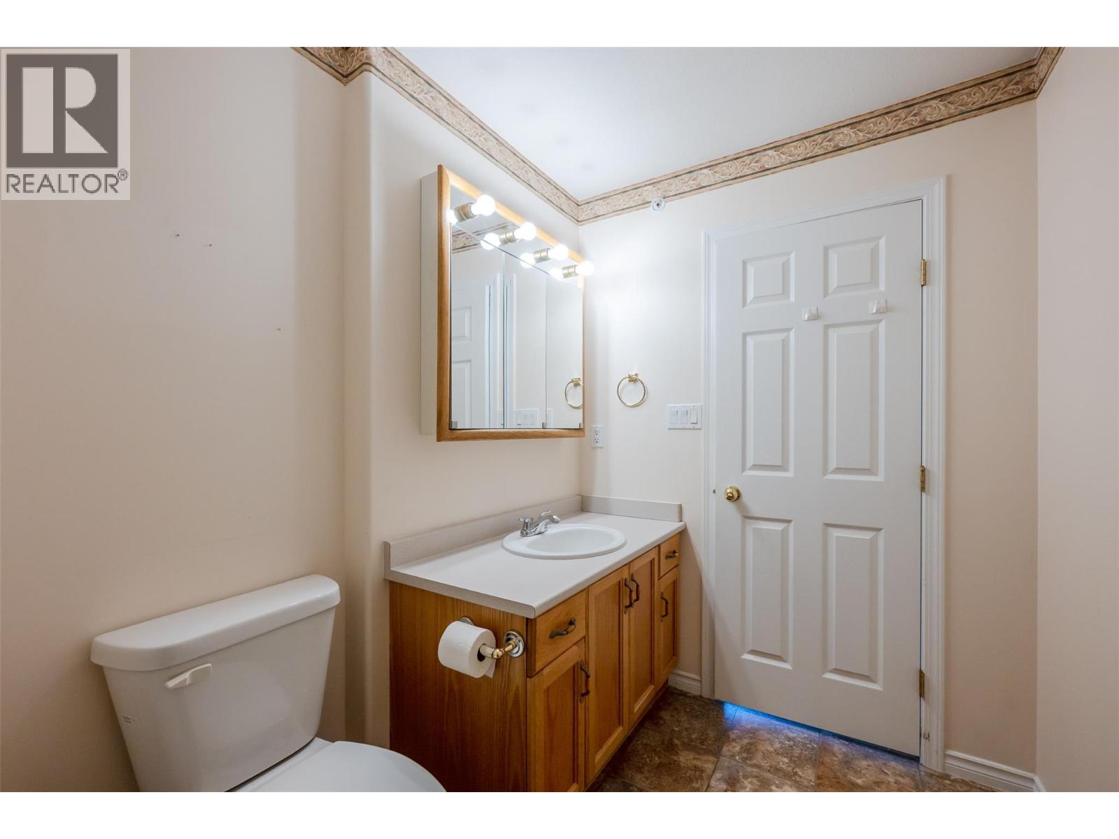 2255 Atkinson Street Unit# 807, Penticton, British Columbia  V2A 8R7 - Photo 27 - 10402916