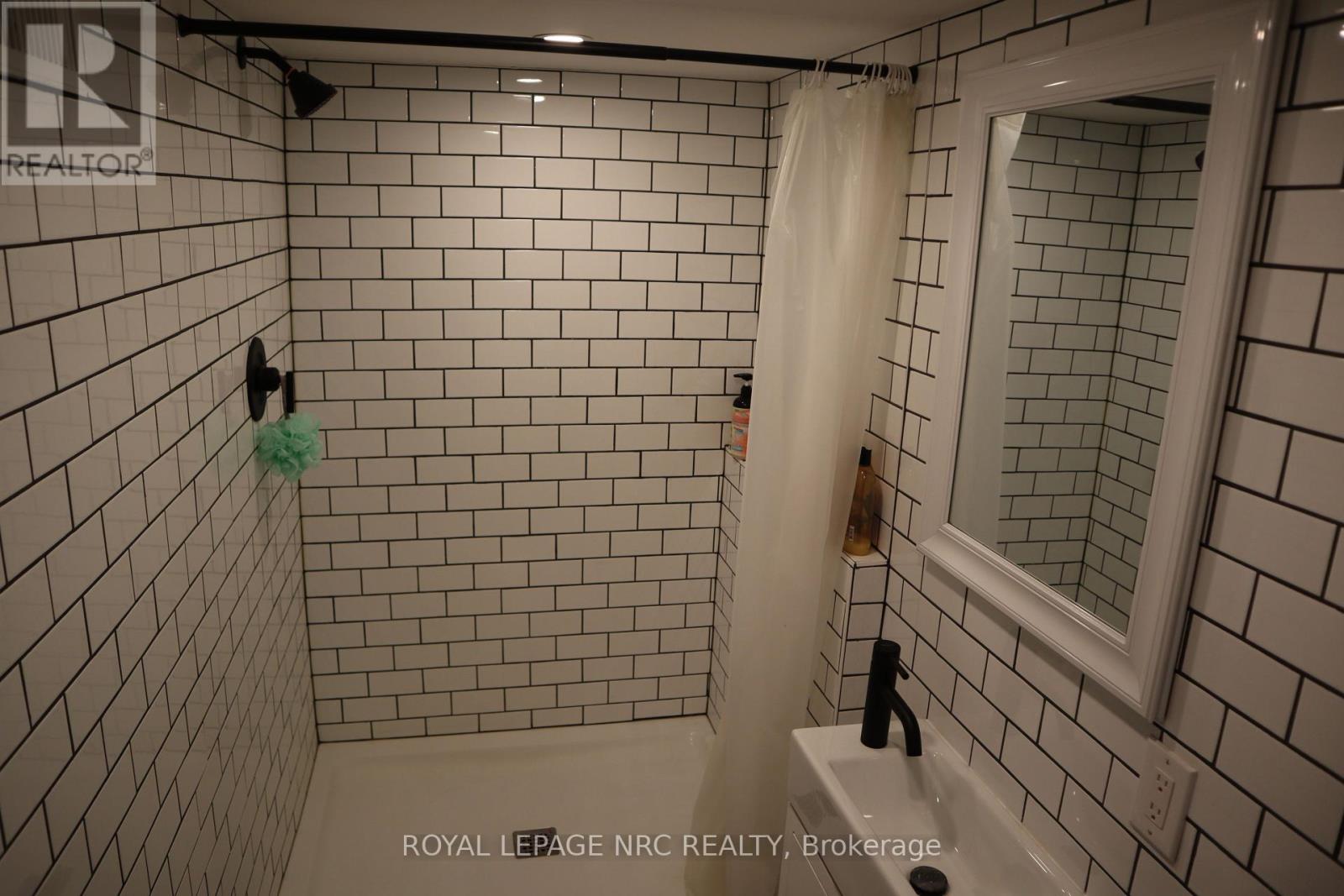 5020 Mcrae Street, Niagara Falls, Ontario  L2E 1P3 - Photo 28 - X13869272