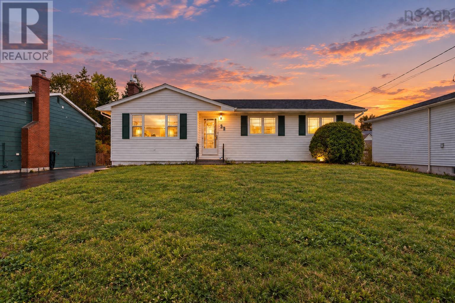 32 Mount Edward Road, Dartmouth, Nova Scotia  B2W 3K4 - Photo 1 - 202625250