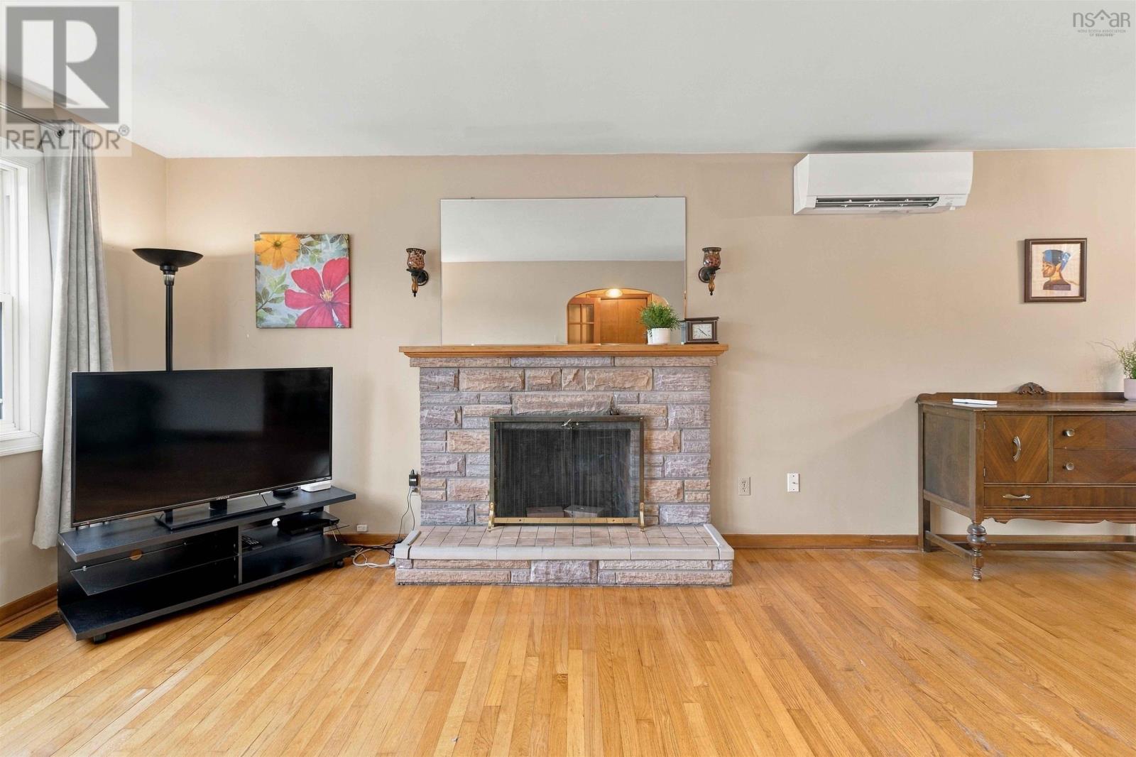 32 Mount Edward Road, Dartmouth, Nova Scotia  B2W 3K4 - Photo 5 - 202625250